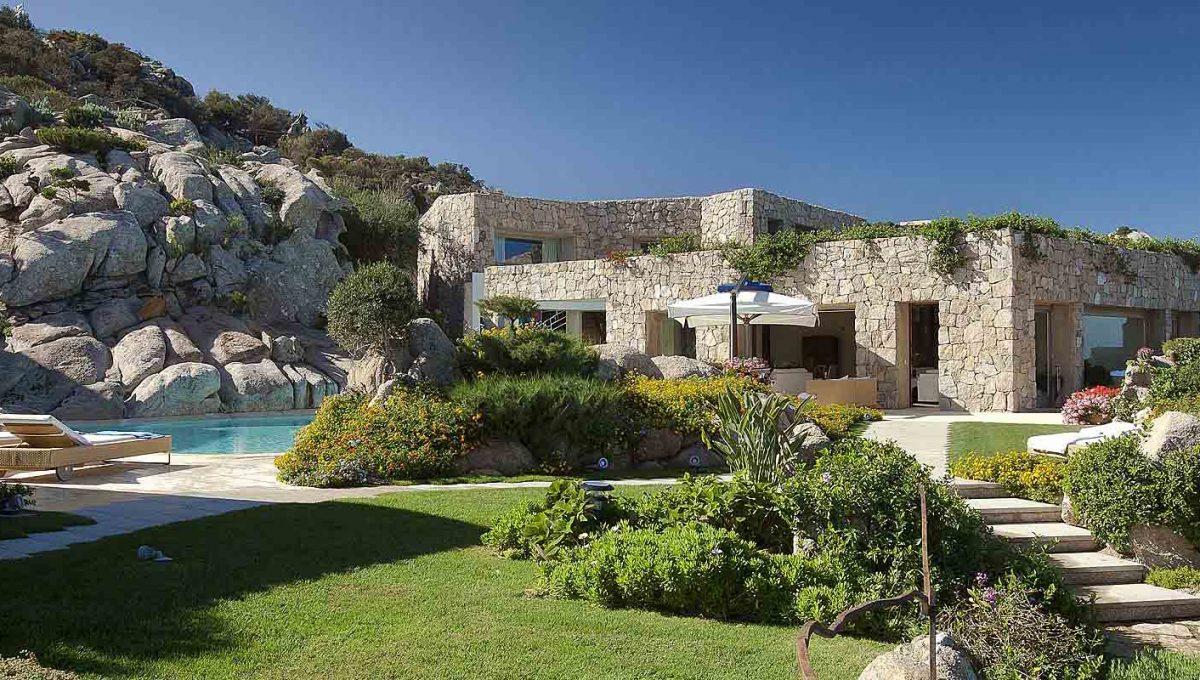 Luxury-Villa-Portocervo-Sardinia-Italy-rent-sale-1