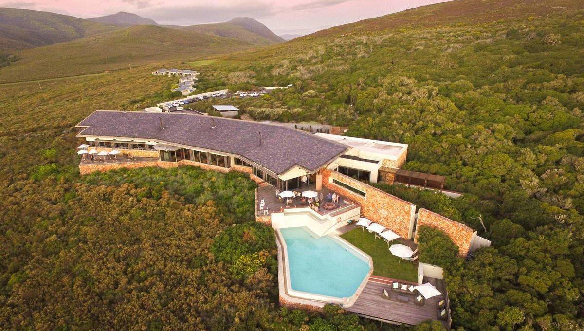 web-grootbos-accommodation-forest-lodge-exterior-05
