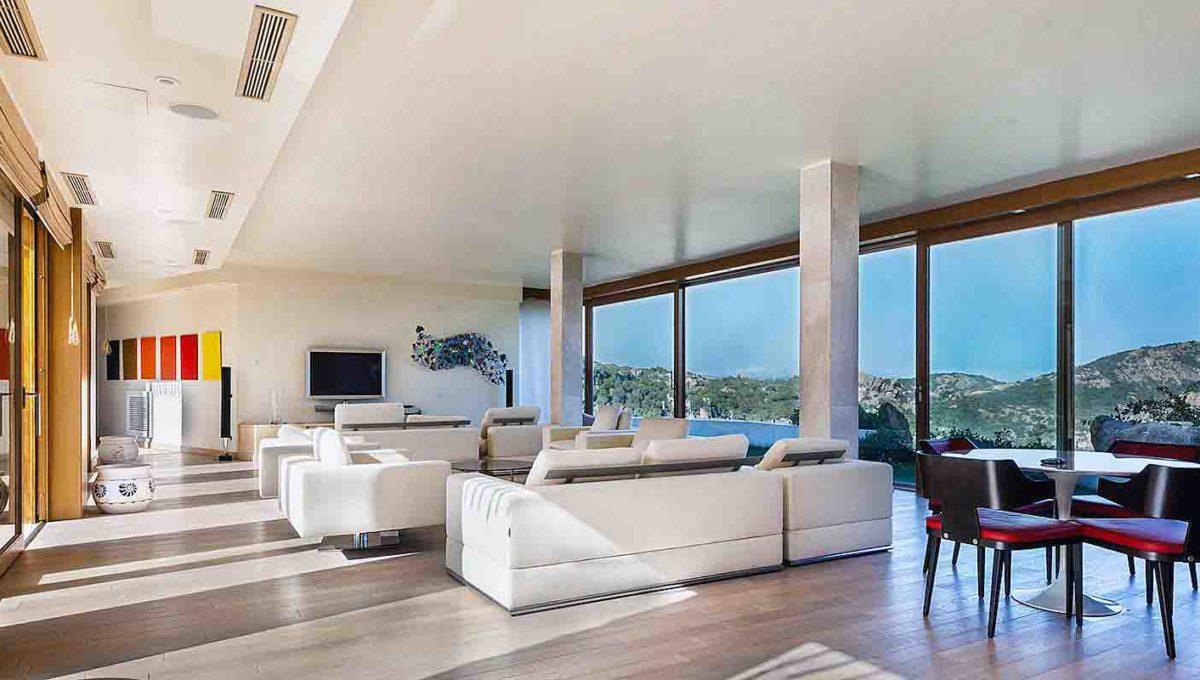 Luxury-Villa-Sardinia-Miata-Rent-PortoCerv03