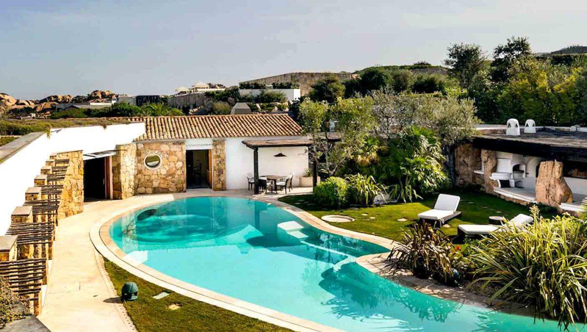 Luxury-Villa-Sardinia-Miata-Rent-PortoCerv09