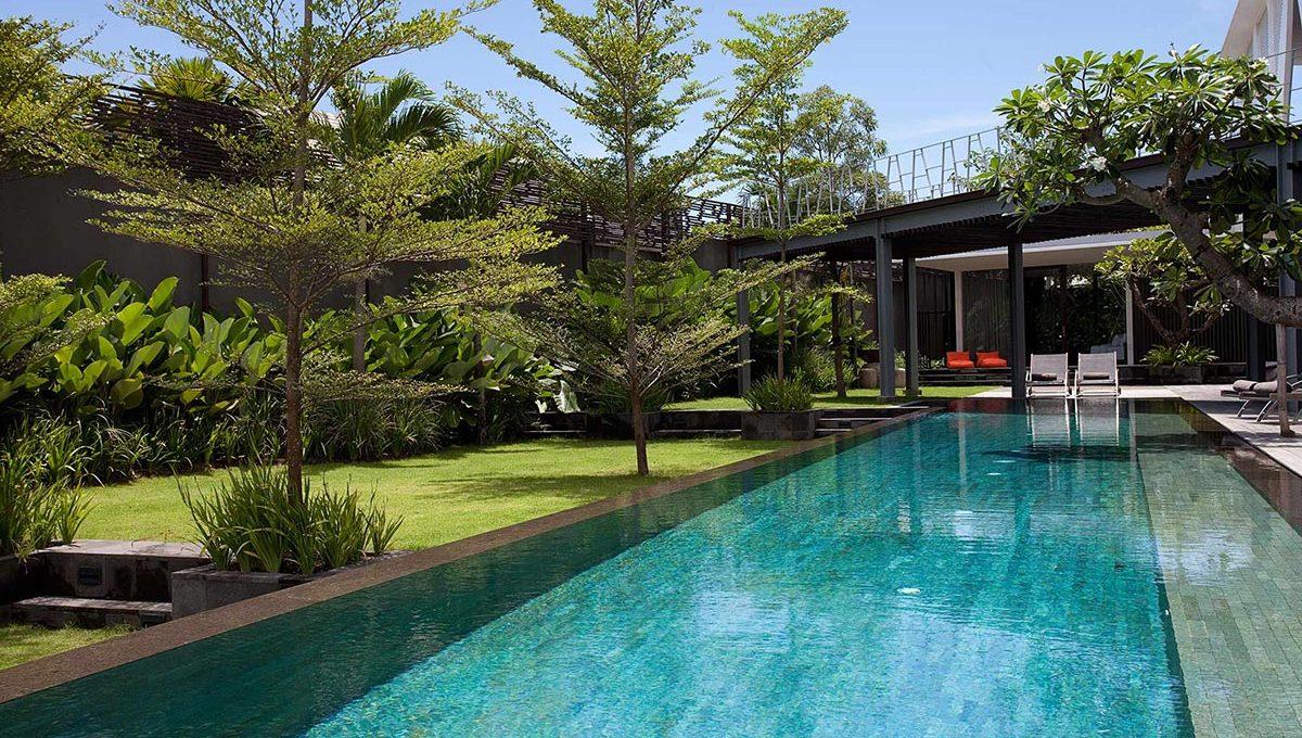 Villa-Issi---Garden-and-Pool