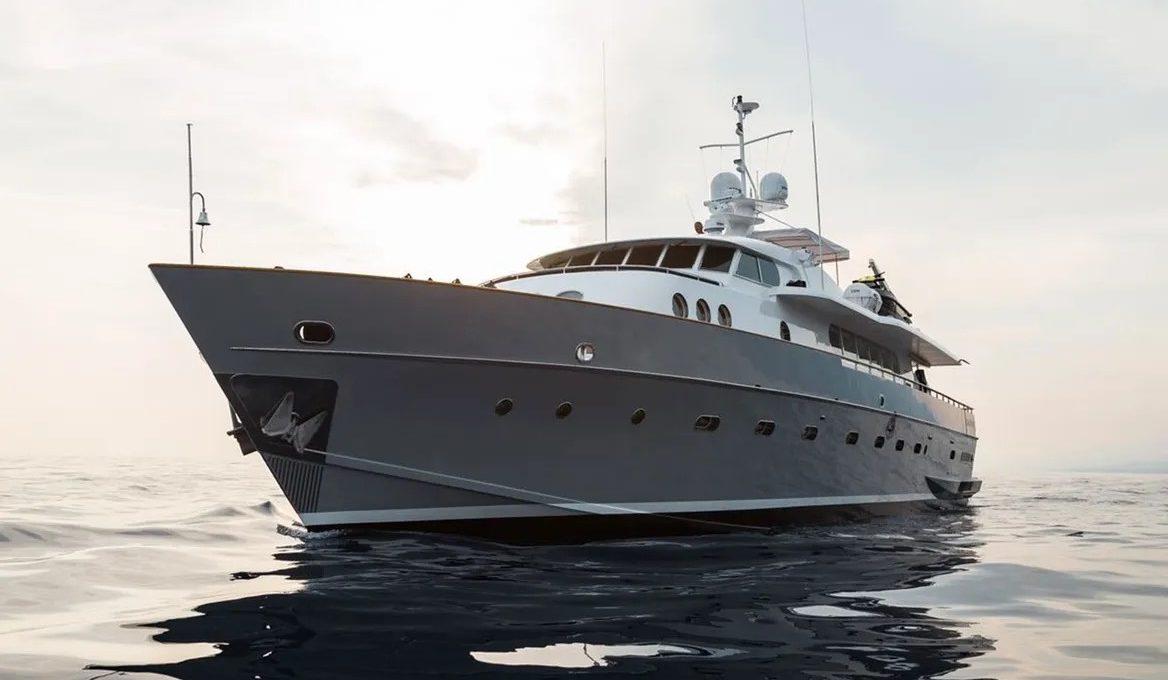 Motor Yacht PAOLUCCI Exterior