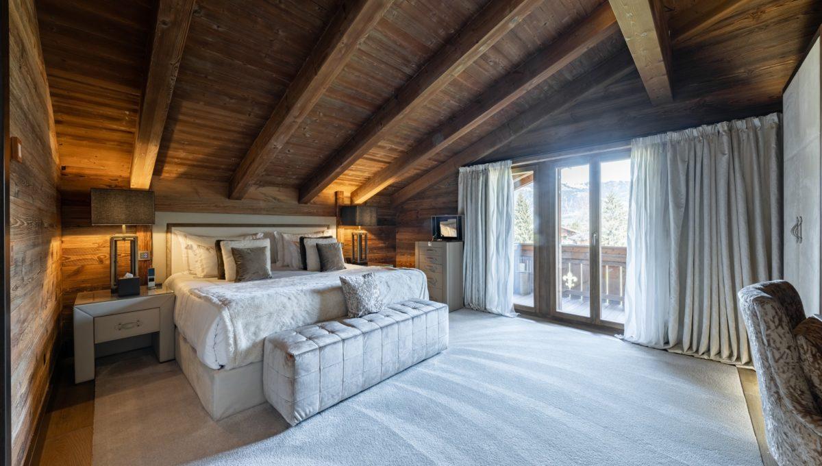 Bedroom with Balcony, Two Bedroom Residence, Ultima Gstaad