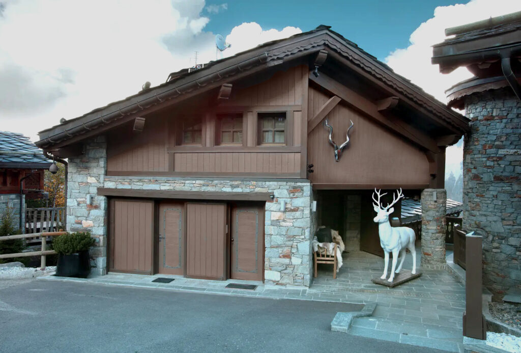 Chalet Anjel Chalet in Courchevel France